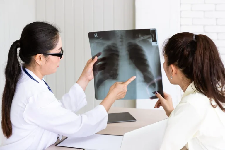 Ketahui Harga Vaksin Pneumonia Dewasa dan Manfaatnya bagi Anda