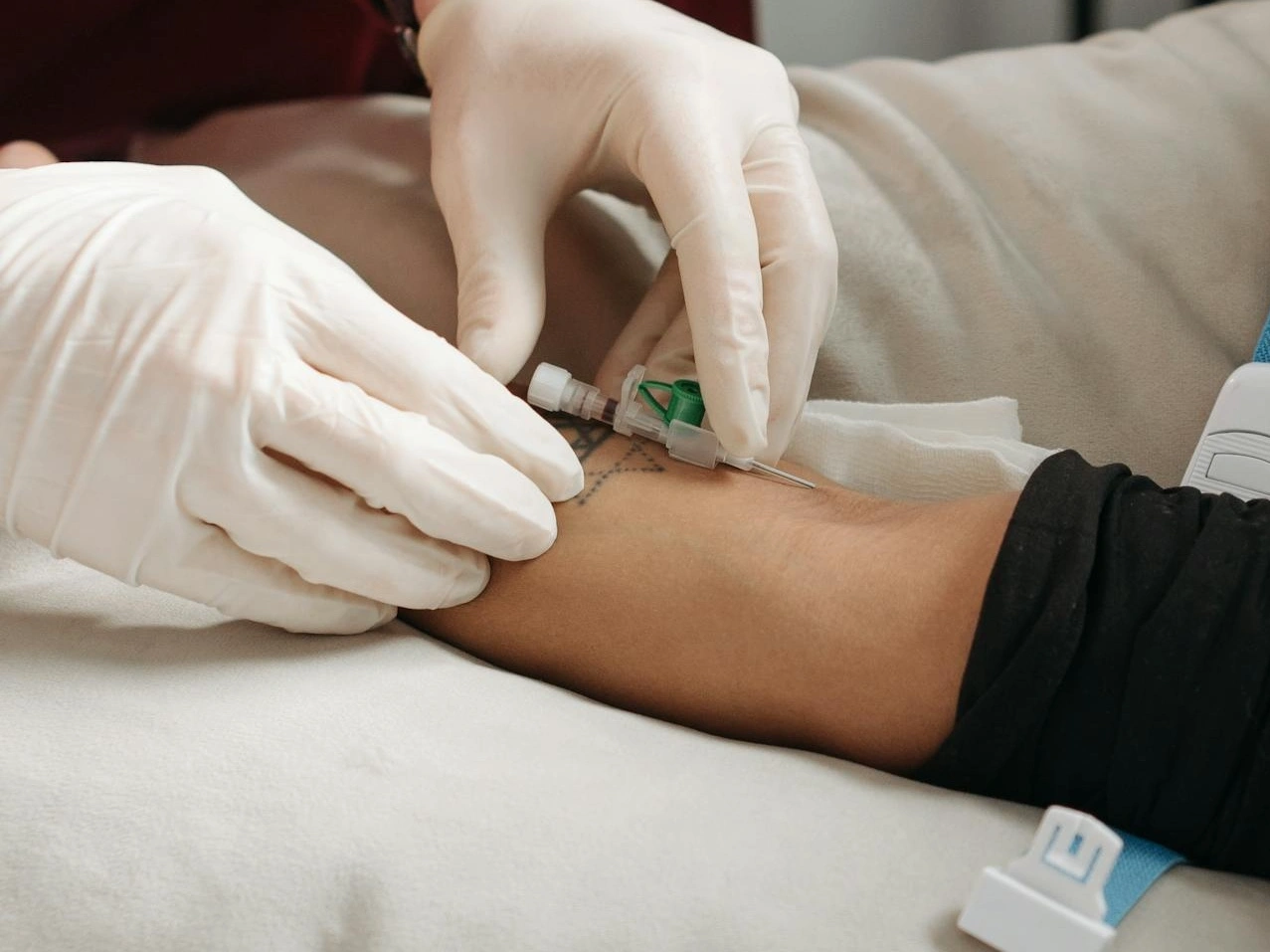 Siapa yang Bisa Mendapatkan Infus Vitamin Booster