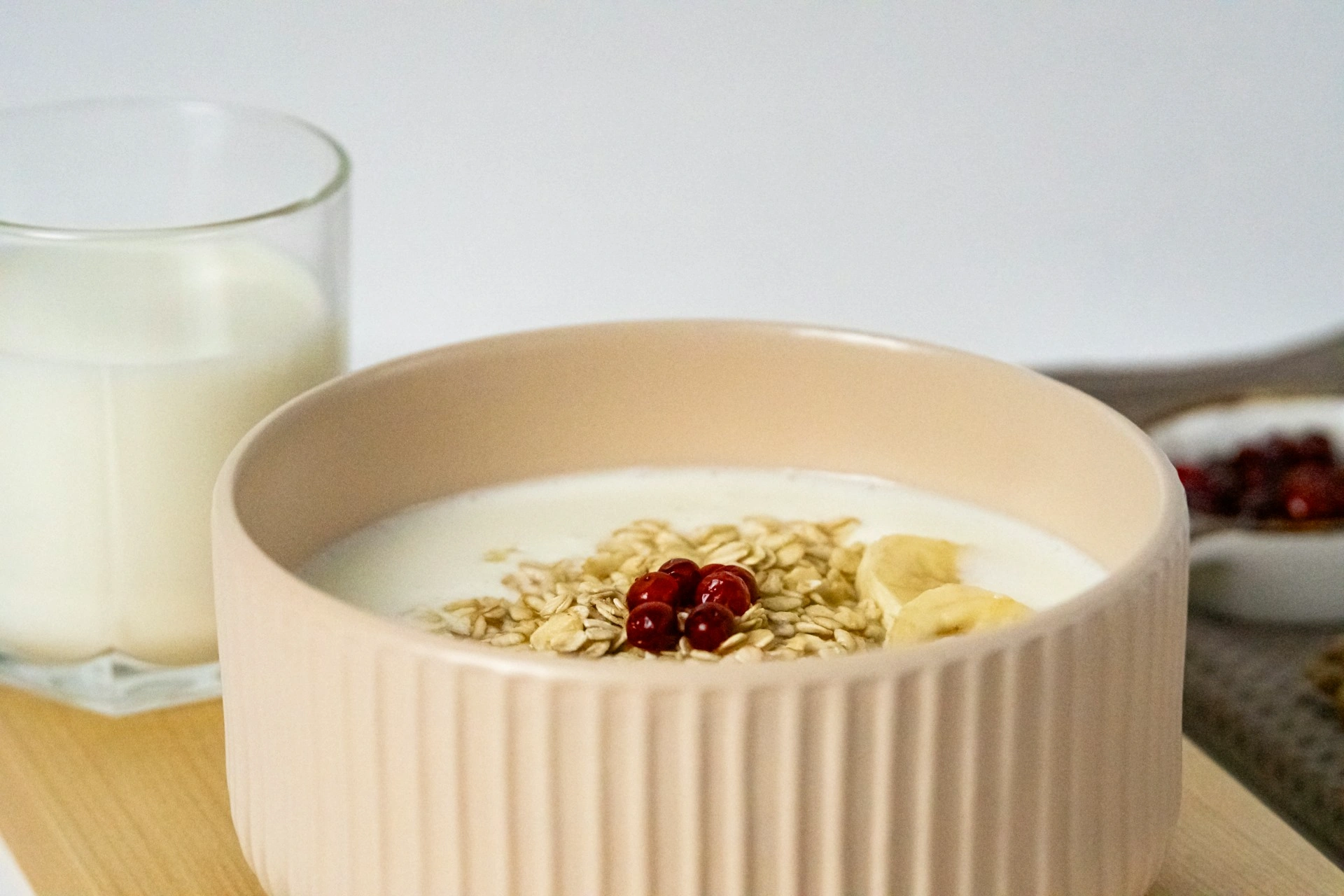 12 Snack untuk Lansia yang Sehat, Lembut, dan Aman untuk Pencernaan